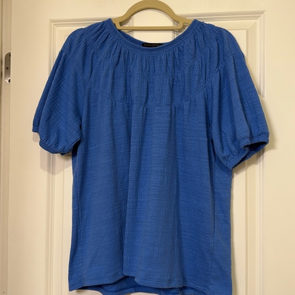 Banana Republic Tops - Banana Republic Textured Crew Neck Top